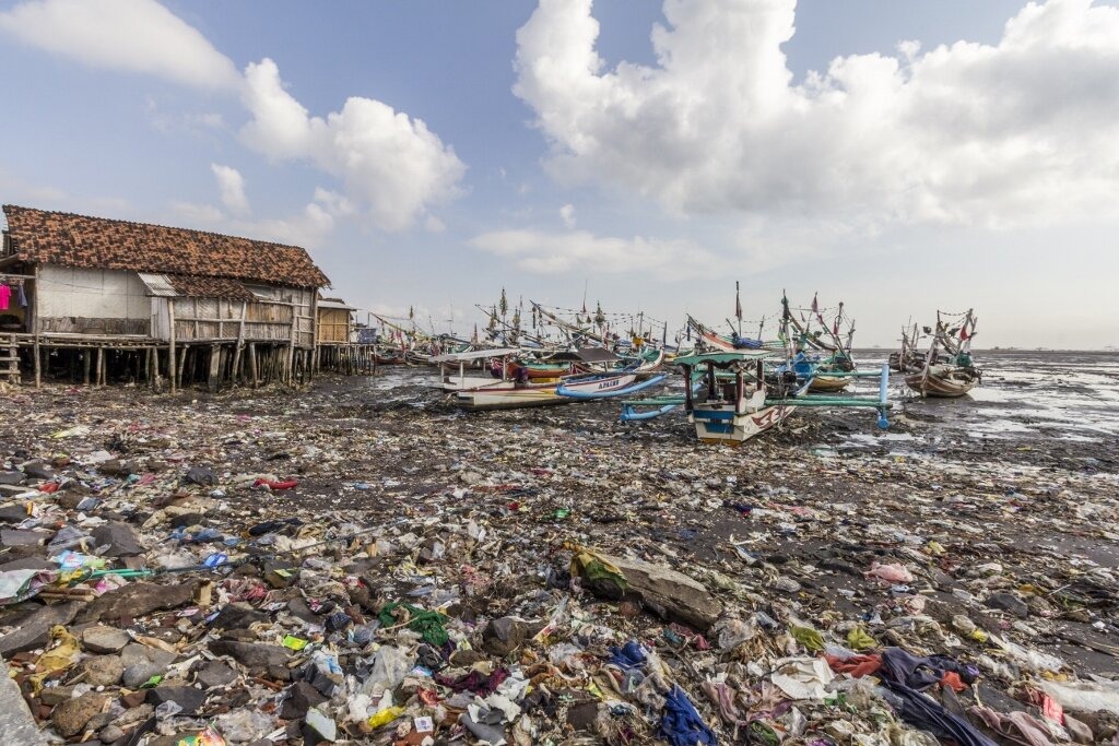 Indonesia unveils action plan to stop ocean plastic pollution